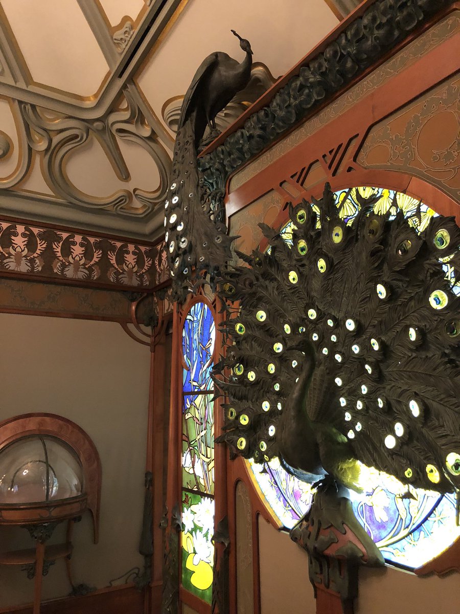 Visite <a href="/museecarnavalet/">Musée Carnavalet</a> pour découvrir la médiation proposée aux visiteurs. Pause Art nouveau pour profiter d’un salon du Café de Paris conçu par Henri Sauvage, en 1899, que l’on connaît bien Nancy pour la villa #Majorelle. Détour obligé par la bijouterie Fouquet. #artnouveau