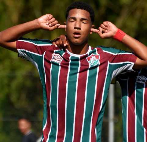 canteranoss's tweet photo. Batemos um papo com o atacante @kauaelias09_  (2006) do Fluminense que foi convocado para Seleção Brasileira sub-17 essa semana. A jóia tricolor contou ao Canteranos como recebeu a sua convocação e suas expectativas para essa temporada!

Confira abaixo: https://t.co/hNuhinxov6