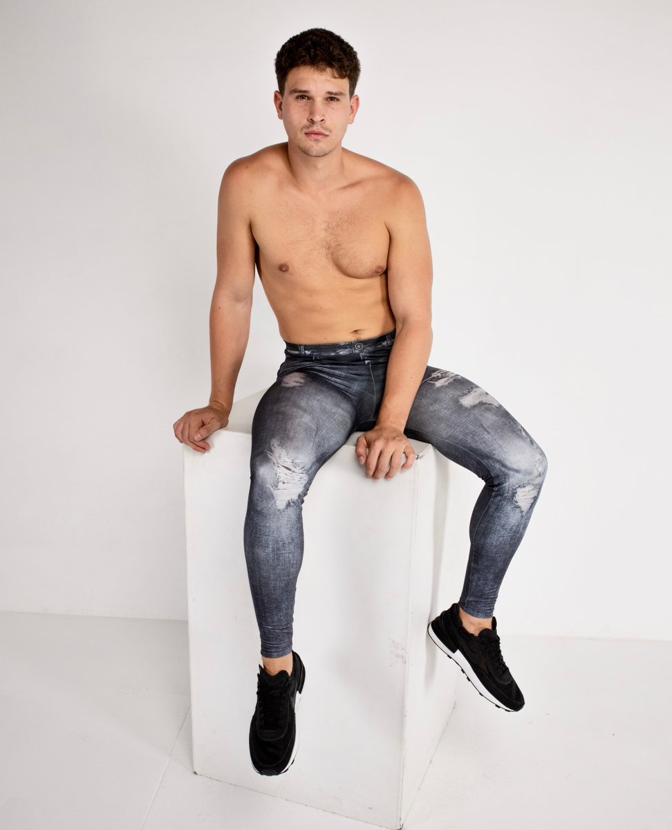 KapowMeggings's tweet photo. Step up your style game with our Black Jean Johnny leggings.
These leggings are just as sleek as your favourite skinny jeans, but ten times more comfortable.
Perfect for everyday wear and any occasion.
#KapowMeggings #MensLeggings #Fashion #StyleElevation https://t.co/rarHfXar96