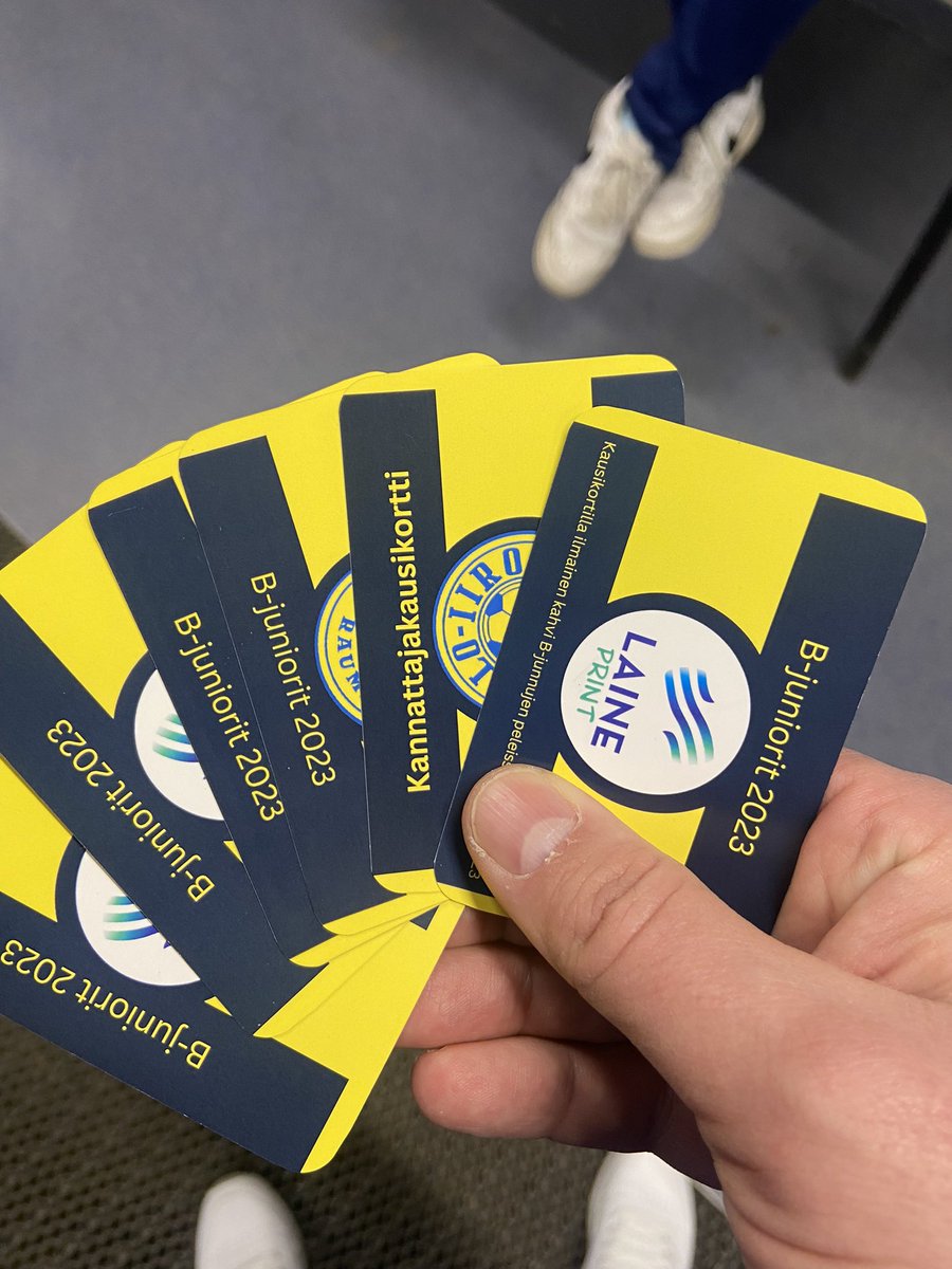 Osta! Hinnan näkee laskusta. Ei vaan, pienellä rahalla saa. Yhteydenotot yyveellä.  <a href="/palloiirot06/">Pallo-Iirot, B-pojat</a> <a href="/PalloIirot/">Pallo-Iirot</a> #bsm #kausikortti #katkarapukatsomo