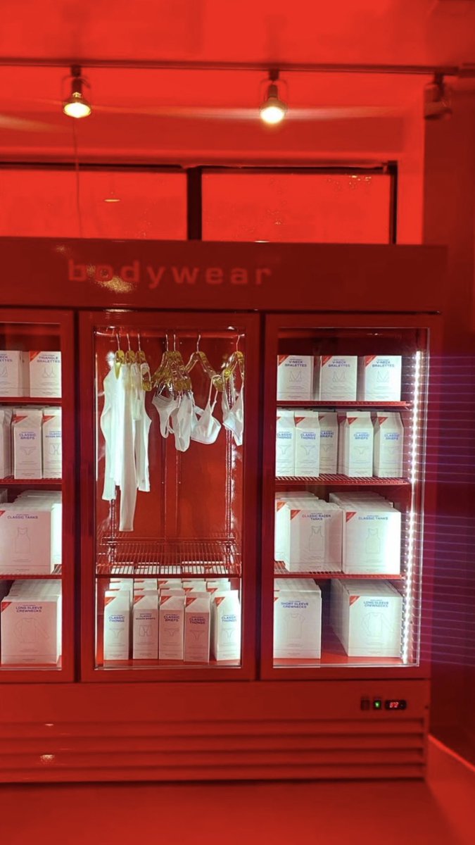 hmadr1's tweet photo. Alexander Wang Pop-Up ❤️‍🔥 https://t.co/MSyPvcAcav