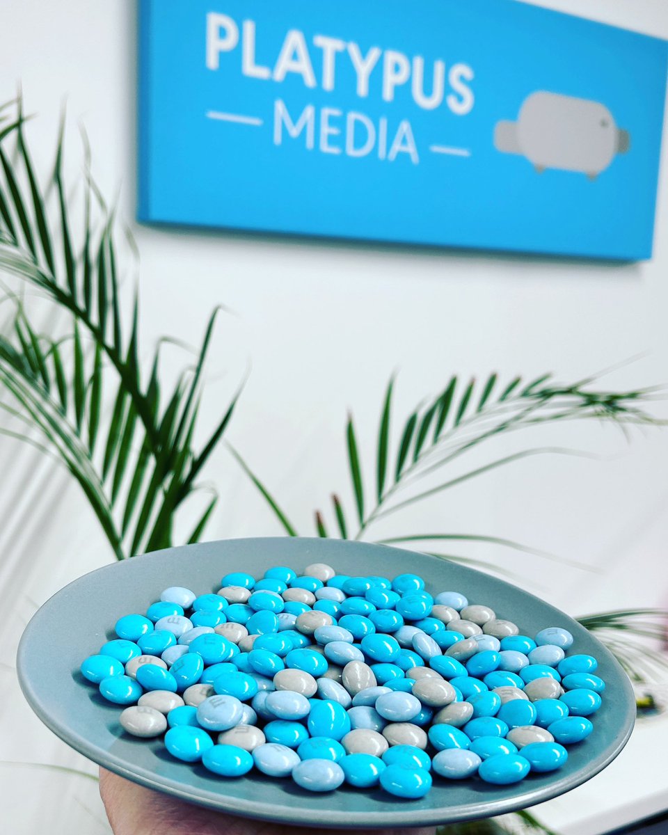 Did you even go to London if you didn’t bring back m’n’ms in your brand colours??? 💁‍♀️

#AlwaysOnBrand