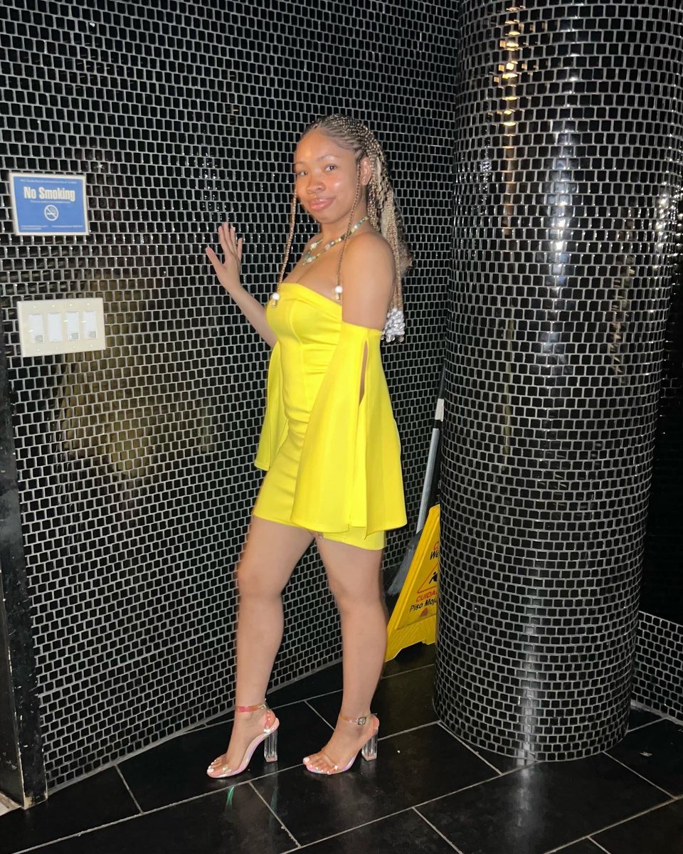 notmyproblemx's tweet photo. Turned my birthday into a lifestyle 💛 https://t.co/s5PtNxrvRG