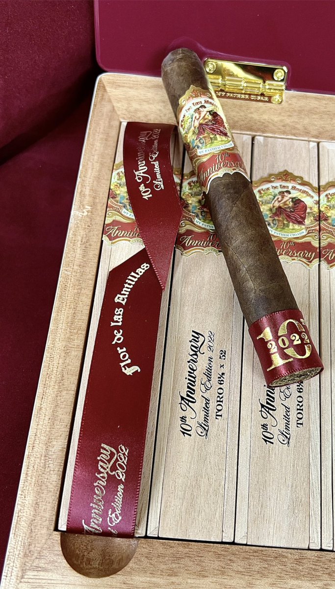 Flor de las Antillas 10th Anniversary has arrived! Only 5,000 boxes were produced. #maduroroom #cigars #myfathercigars