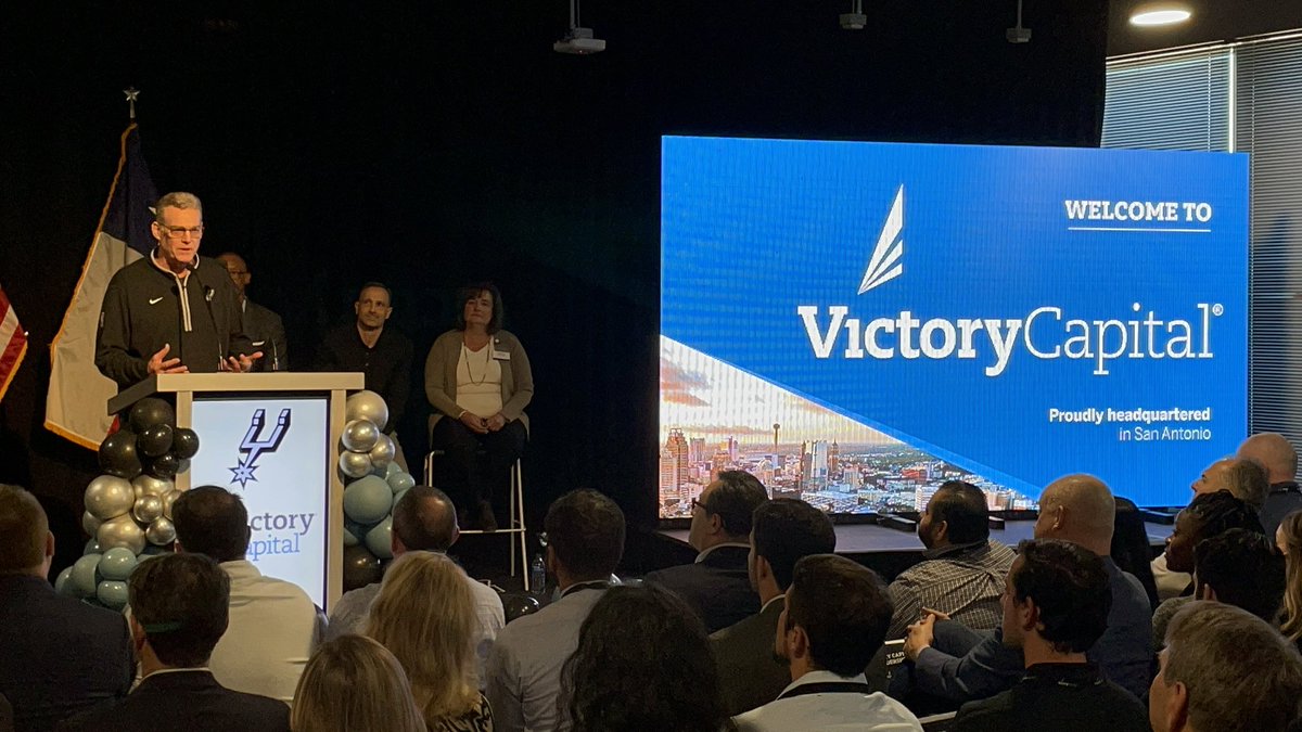 fuepaco's tweet image. El nuevo centro de entrenamiento de @spurs llevará el nombre de su nuevo socio comercial; #victorycapital