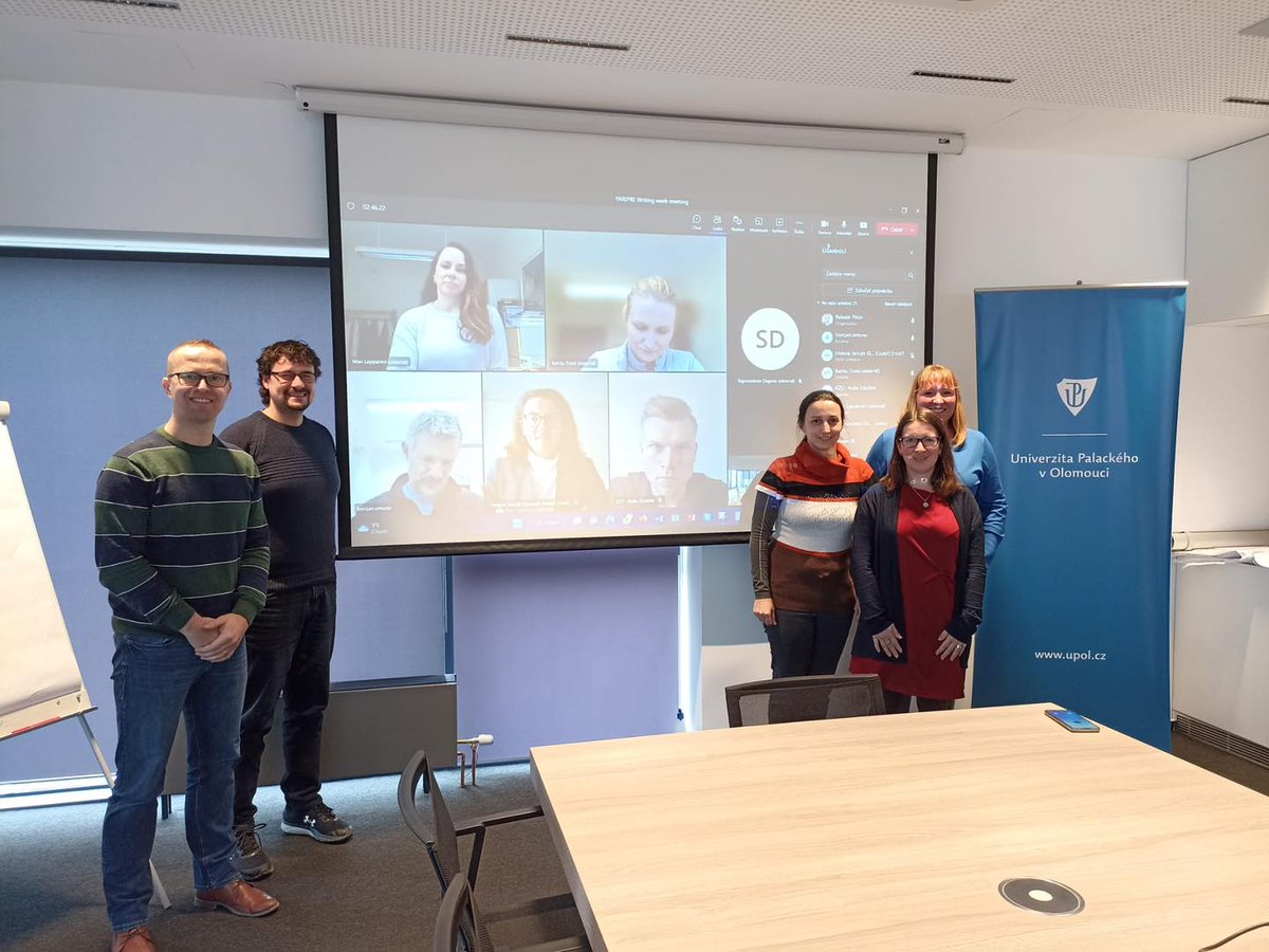 projectPARIPRE's tweet photo. 💭 @EUErasmusPlus project #PARIPRE team gathered in Olomouc 🇨🇿 to work on:
1️⃣Detailed physical activity-related injuries epidemiological report, based on data from HBSC studies.
2️⃣Report from the Physical activity-related injuries prevention intervention study in 🇸🇰 & 🇸🇮. https://t.co/gJbzZlpDJD