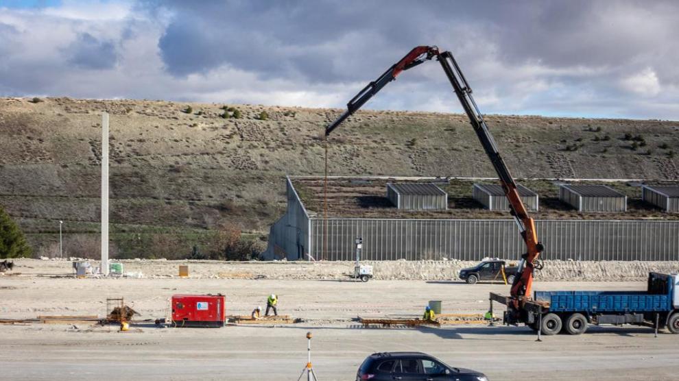 🌱La nueva planta de Valdemingómez convertirá la basura del cubo marrón en abono de parques, recibiendo 102.409 toneladas de residuos orgánicos que se procesarán en 25.000t de compost y fertilizante cada año.

📍Valdemingómez 
ℹ️20minutos.es/noticia/509332…
🗨️urbanity.one/t/madrid-parqu…