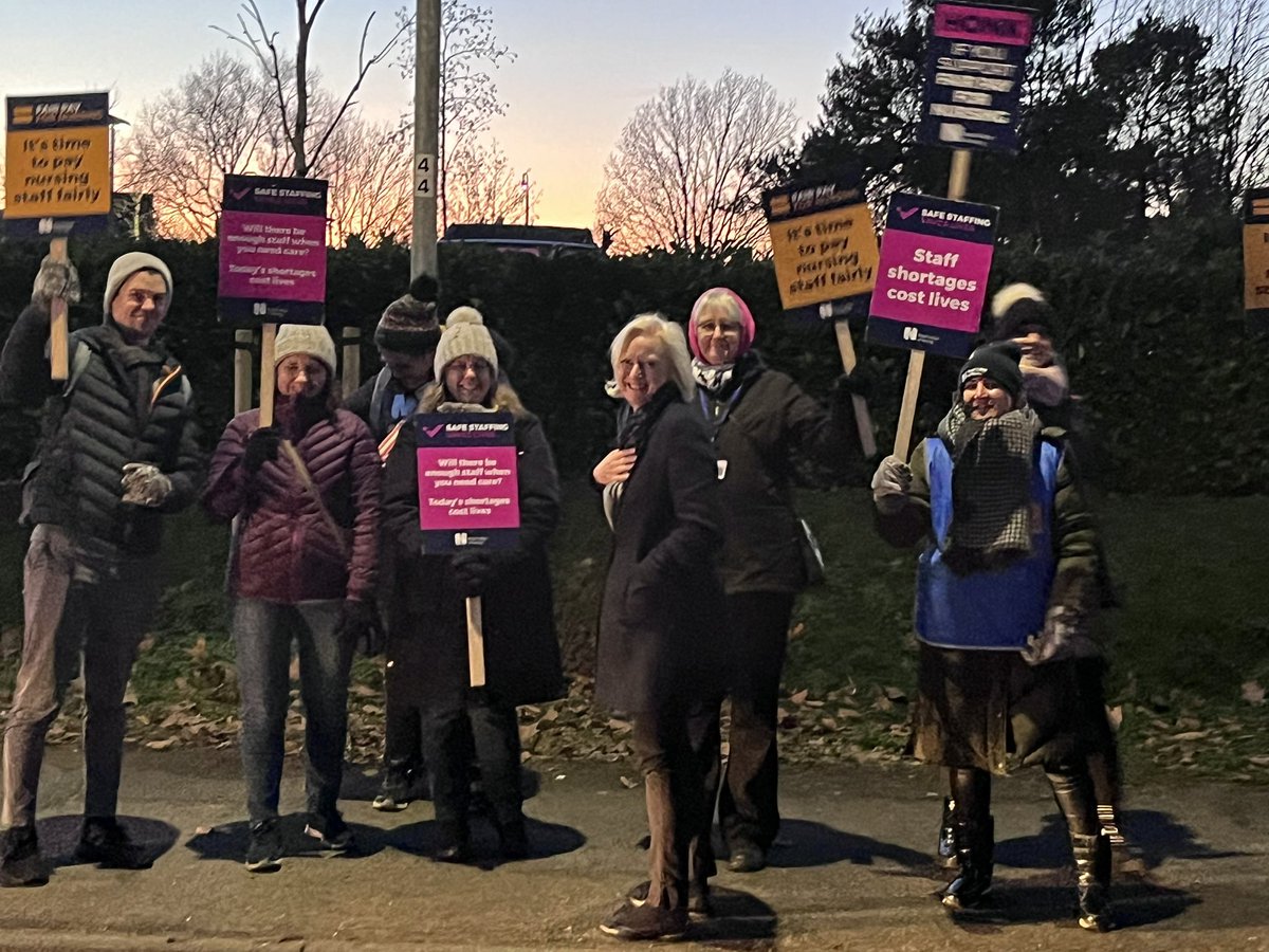 Blanketeers🏳️🌈 (@sarahblanketeer) on Twitter photo Working in the nhs for over 25 years and I would never have imagined myself on the picket line! Thank you to @CNOEngland for coming along to hear our concerns and <a href="/ESNEFT/">East Suffolk and North Essex NHS Foundation Trust</a> for your support. @thorpe_gilesRN <a href="/patcullen9/">Pat Cullen MP</a> <a href="/theRCN/">The RCN</a> <a href="/Nickhulme61/">Nick Hulme</a> Working in the nhs for over 25 years and I would never have imagined myself on the picket line! Thank you to @CNOEngland for coming along to hear our concerns and <a href="/ESNEFT/">East Suffolk and North Essex NHS Foundation Trust</a> for your support. @thorpe_gilesRN <a href="/patcullen9/">Pat Cullen MP</a> <a href="/theRCN/">The RCN</a> <a href="/Nickhulme61/">Nick Hulme</a>