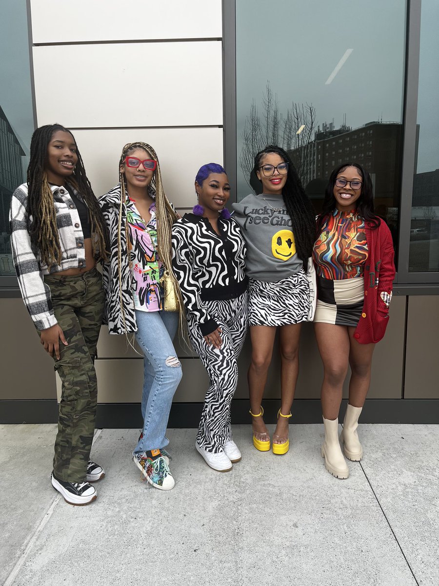 CPRModels's tweet image. Our MIXED PRINTS look at our last 10:40 break 😍 

#NCCU #mixedprints #models