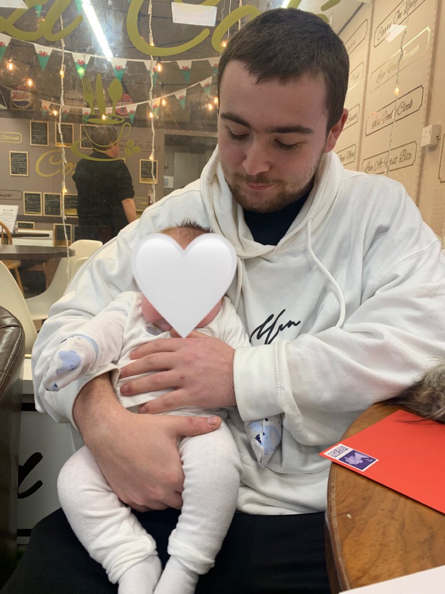 Ells_longdon tweet media