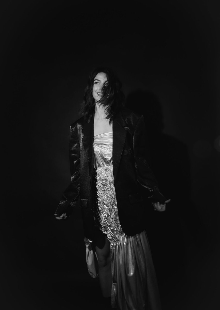 1883Magazine's tweet photo. From roaming the wilds of Westeros and now taking the stand in Channel 4’s Vardy v. Rooney: A Courtroom Drama, #NataliaTena is a powerhouse chameleon. 

Tena chats with 1883 about #VardyvRooney, how daunting it is to play a public figure, and more.

https://t.co/bK6W3FGsS3 https://t.co/aLcl2nLBj8