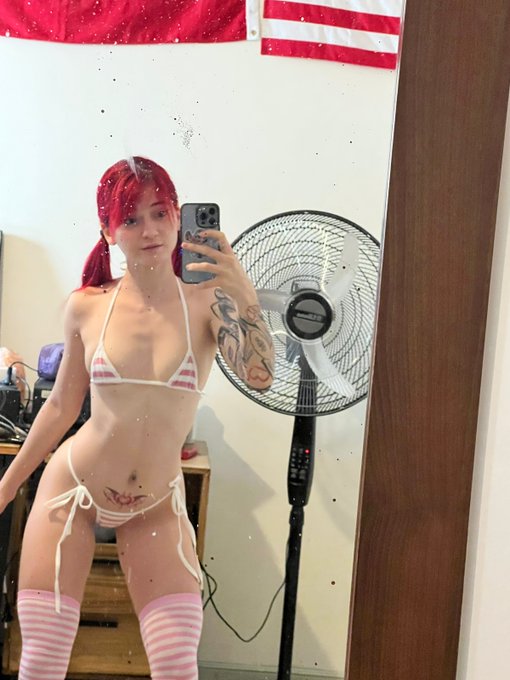 About to record some sexy stuff😏 https://t.co/qASEf9PePG