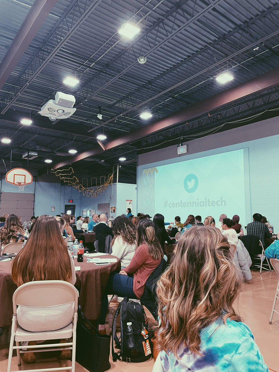 MissMendoza__'s tweet photo. Kickstarting our Student Teacher Technology Conference at @CentennialSchLU 👩🏽💻💡
#CentennialTech #NiceMatters https://t.co/Ik4D8otcp6