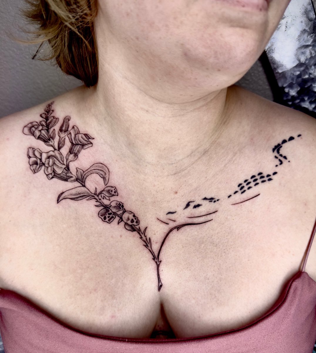 Your actions are so loud I can’t be fooled by your words

#shakes #jewelry #bodyart  #blingblao  #shaketheworld #tremor #brrr