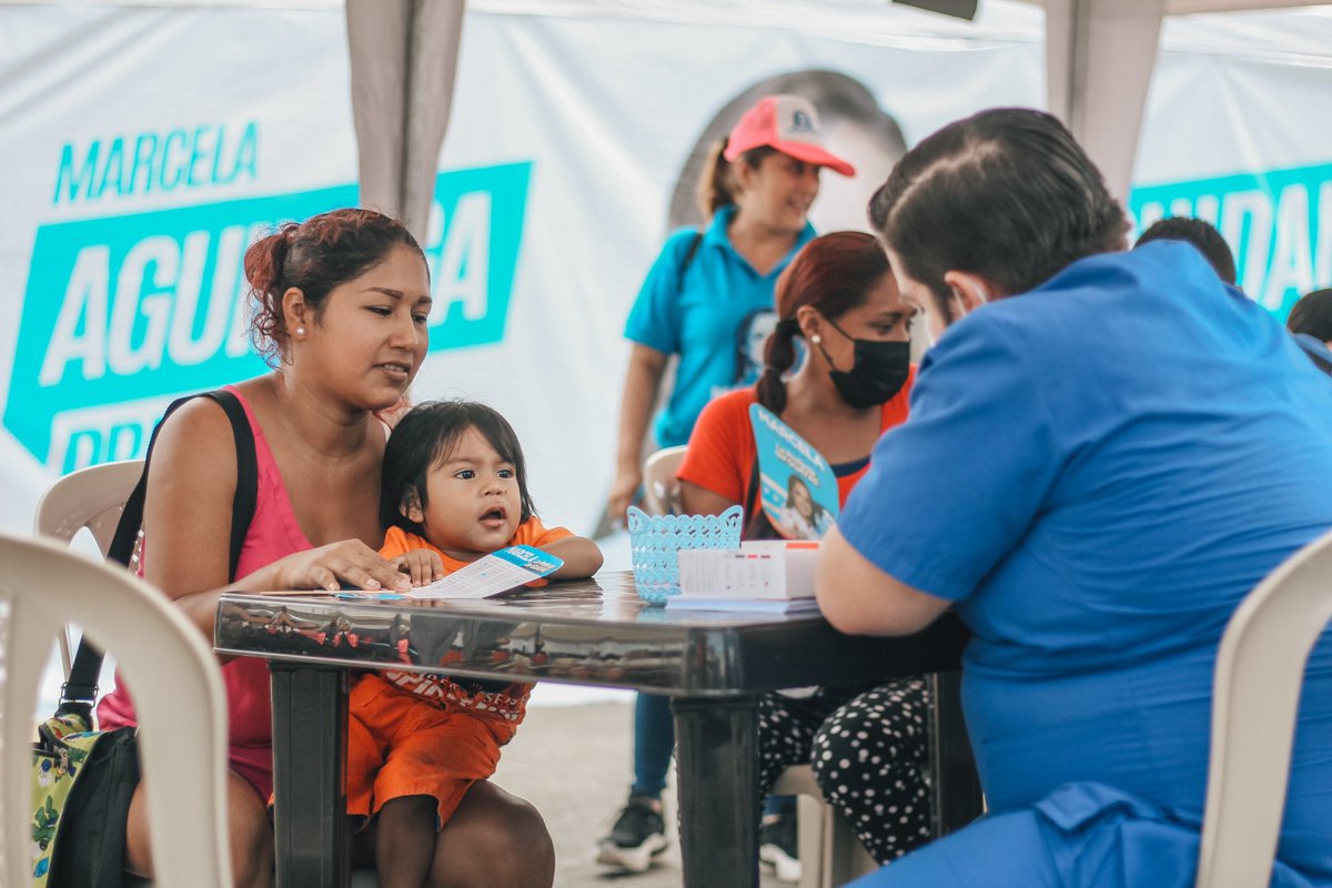 marcelaguinaga's tweet image. Nuestro programa ‘Cuidando Vidas’ hoy en #Mapasingue. 
Cuidamos a los guayasenses a través de atención médica, asistencia legal y sicológica, capacitaciones, guardería, lavado de ropa, entre otros. 
#ElCambioQueTodosQueremos 
#AquilesYMarcelaCambianVidas