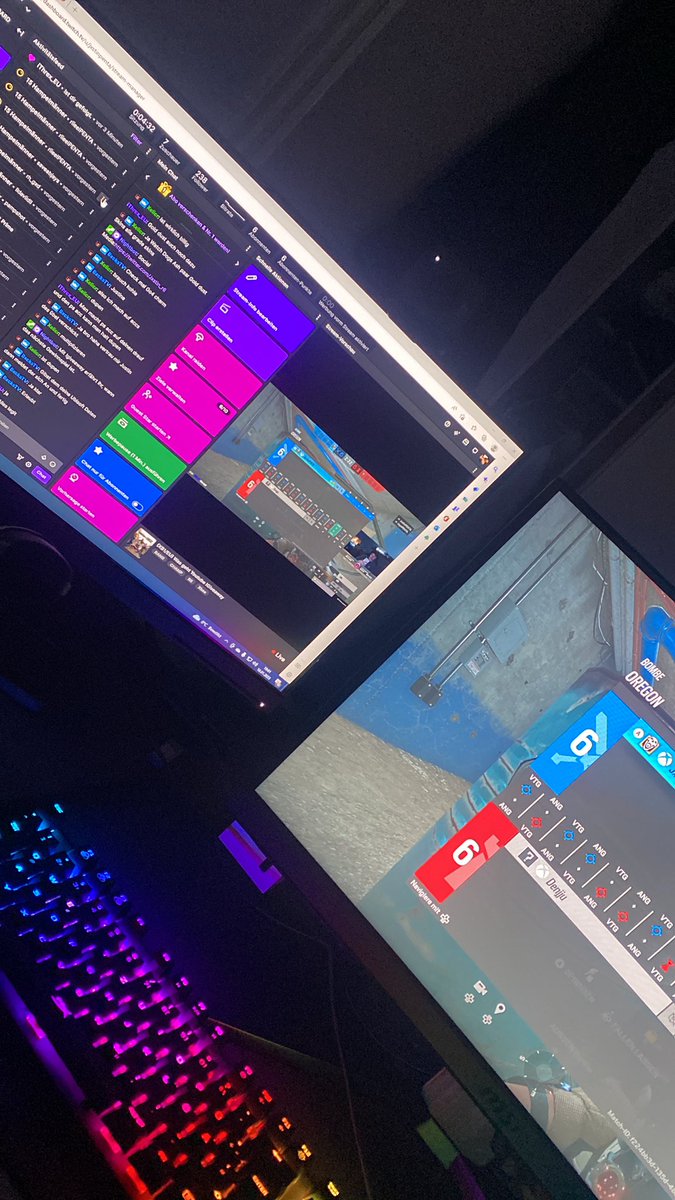 Kommt rein auf korrekt ❤️

m.twitch.tv/jxstinpenta