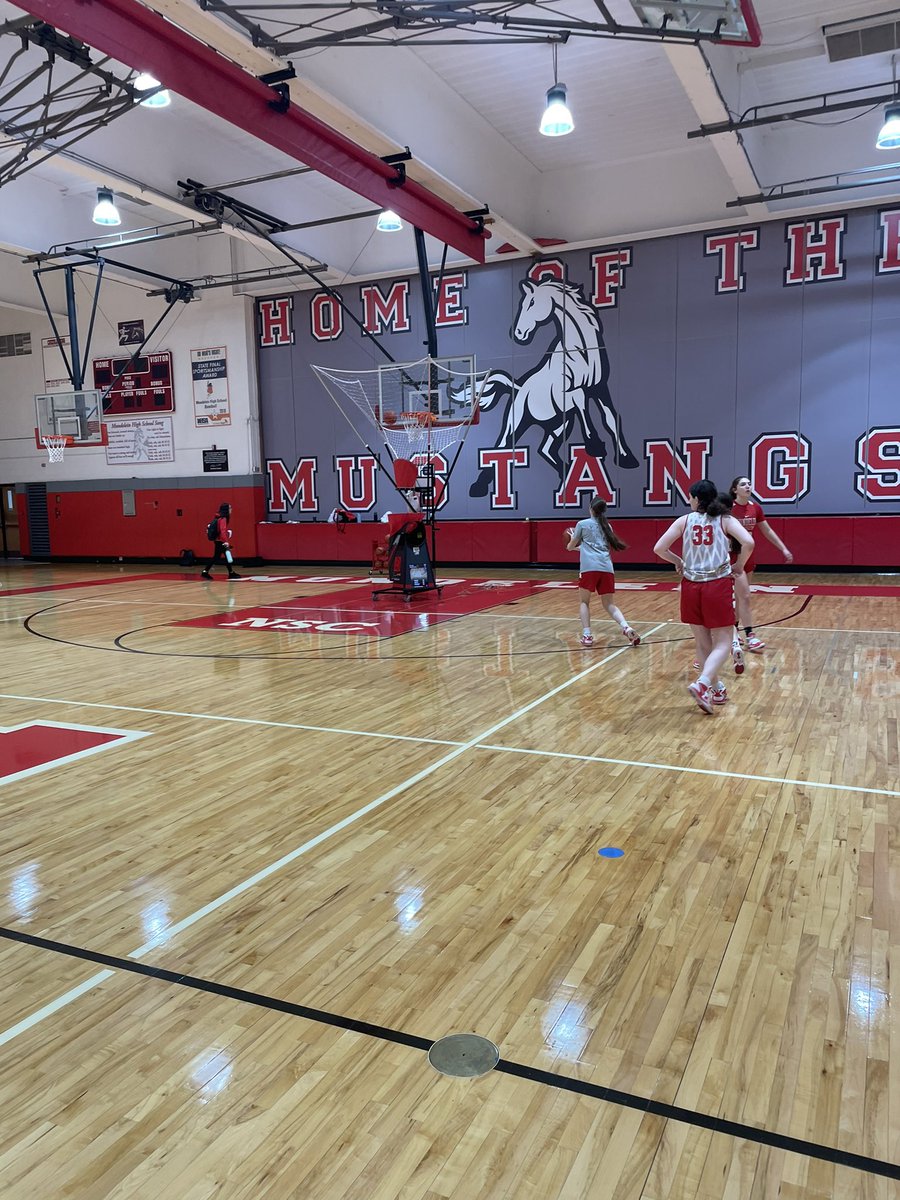 MHS Girls Basketball (@mhs_girlsbb) on Twitter photo Had some players come in bright and early this morning to get some extra reps in! #trusttheprocess #family Had some players come in bright and early this morning to get some extra reps in! #trusttheprocess #family
