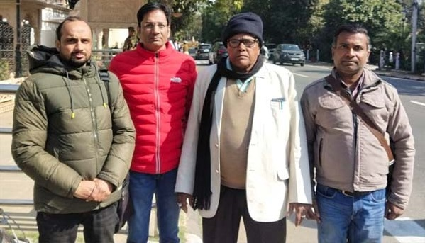 news_thikana's tweet photo. पत्रकार आवास योजनाः मुख्यमंत्री से मिले बिना नहीं रुकेंगे पत्रकारों के जत्थे, आठवें जत्थे ने सुनाई पीड़ा
https://t.co/mJxc9gZHpc
#jouralist #journalisthousingscheme #groupofjournalist #willnotstop #meetingcm #8THbatchnarrates #pain https://t.co/rfKgi5qLVP