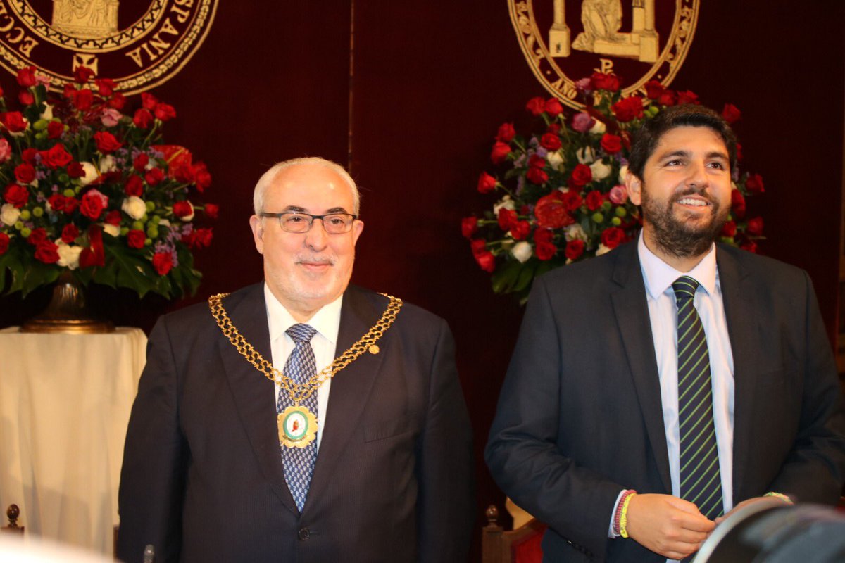 José Luis Mendoza fue valiente y honesto. Ante todo, una buena persona. Recordaré siempre su fuerza, constancia e ímpetu para defender aquello en lo que creía. 

Deja su legado en la #RegióndeMurcia con la @ucam. 

Mis condolencias a familia, amigos y  Fundación San Antonio