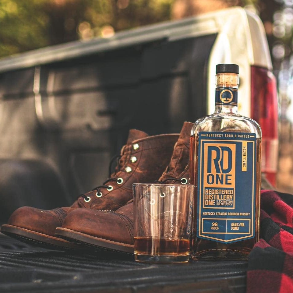 depsfinewine's tweet photo. 🥃This Whiskey Wednesday kick off your boots and enjoy a pour of RD1. 🥃
https://t.co/XCcmpCIG8f
#WhiskeyWednesday #Bourbon #ShopLocalKY #DEPs https://t.co/qzbBte6Am6