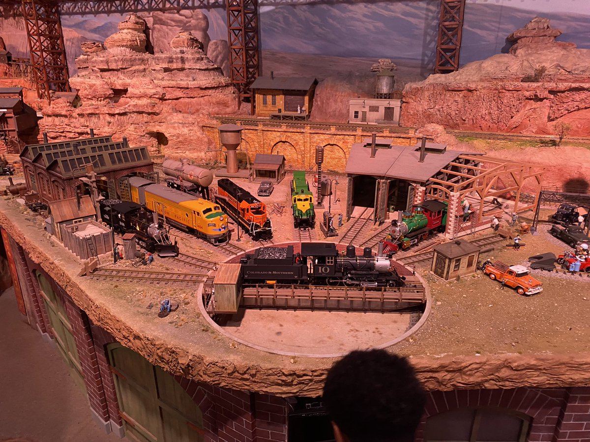 Great field trip to the Museum of The American Railroad today!! #FISDmadetoshine <a href="/CorbellElem/">Corbell Elementary</a>