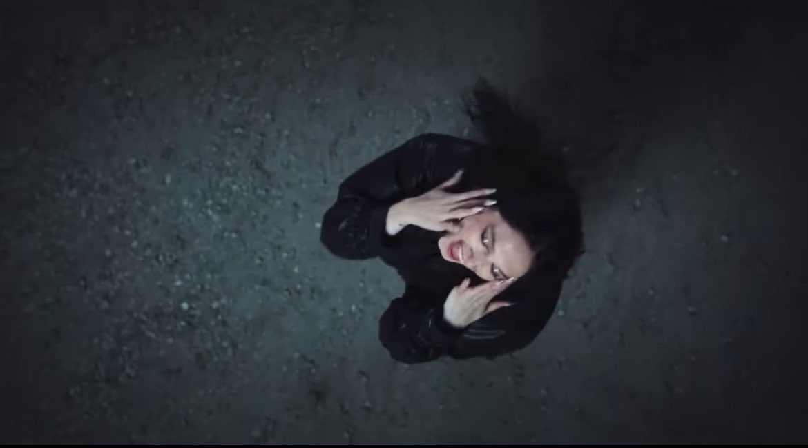 rubymaethinker's tweet image. MANTRUM OUT NOW!! go stream &amp;lt;3