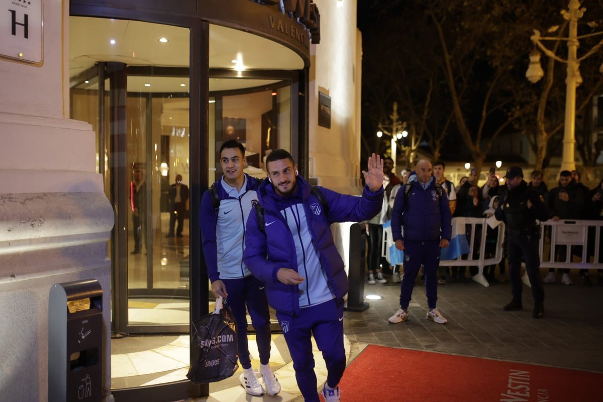 Atleti's tweet photo. 🚌 ¡Nos vemos en el estadio dentro de unos minutos! 😉 https://t.co/7vRvWJxTvF