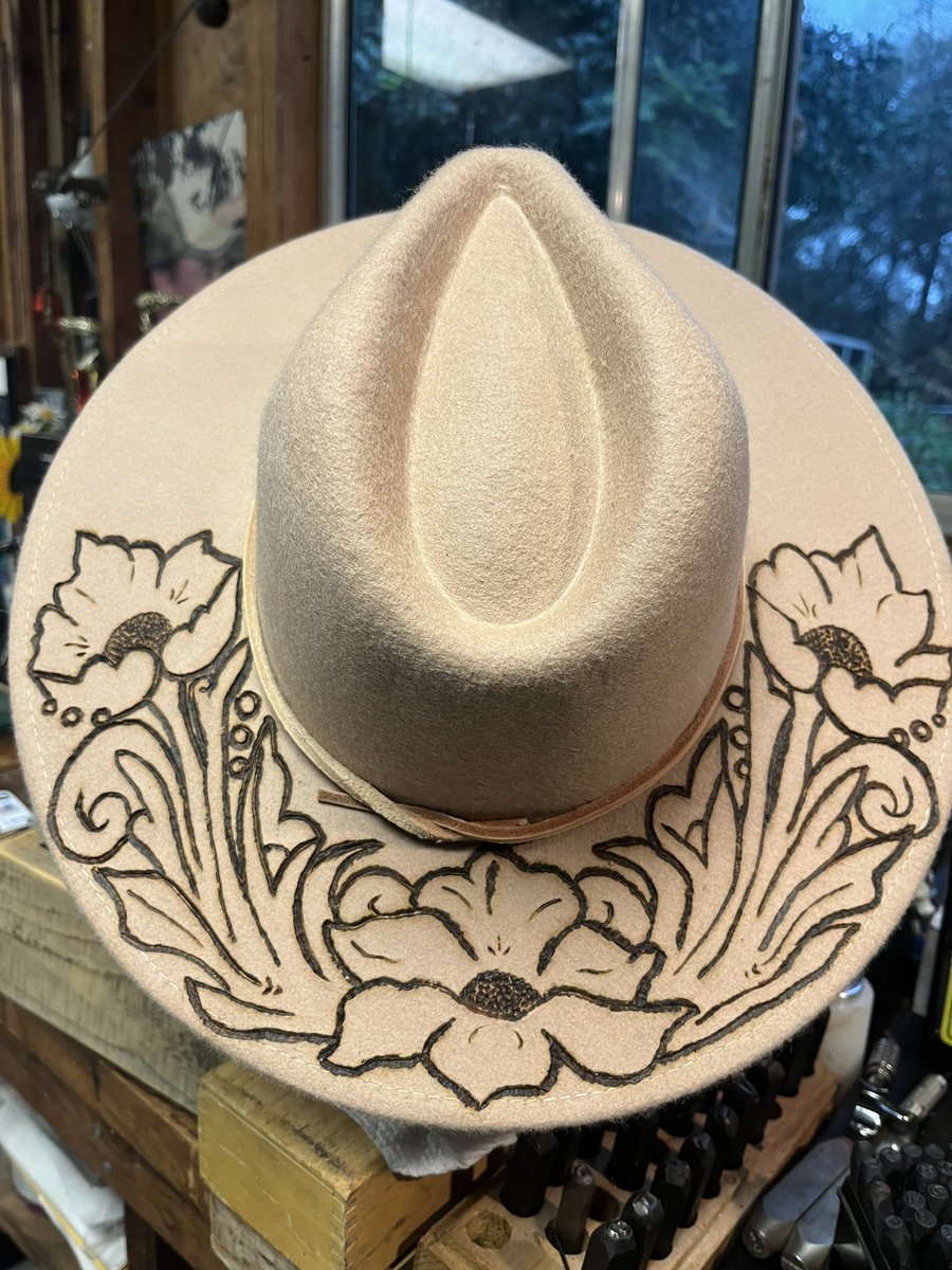 localcowboygal's tweet photo. Anyways… I think I’ll have much more to learn, but for now I’m going to stay as true as I can to my vision. Oh, and here’s the hats I’ve made so far 🥰 find me on insta @//jaxofalltradesart https://t.co/ROdSCO7thA