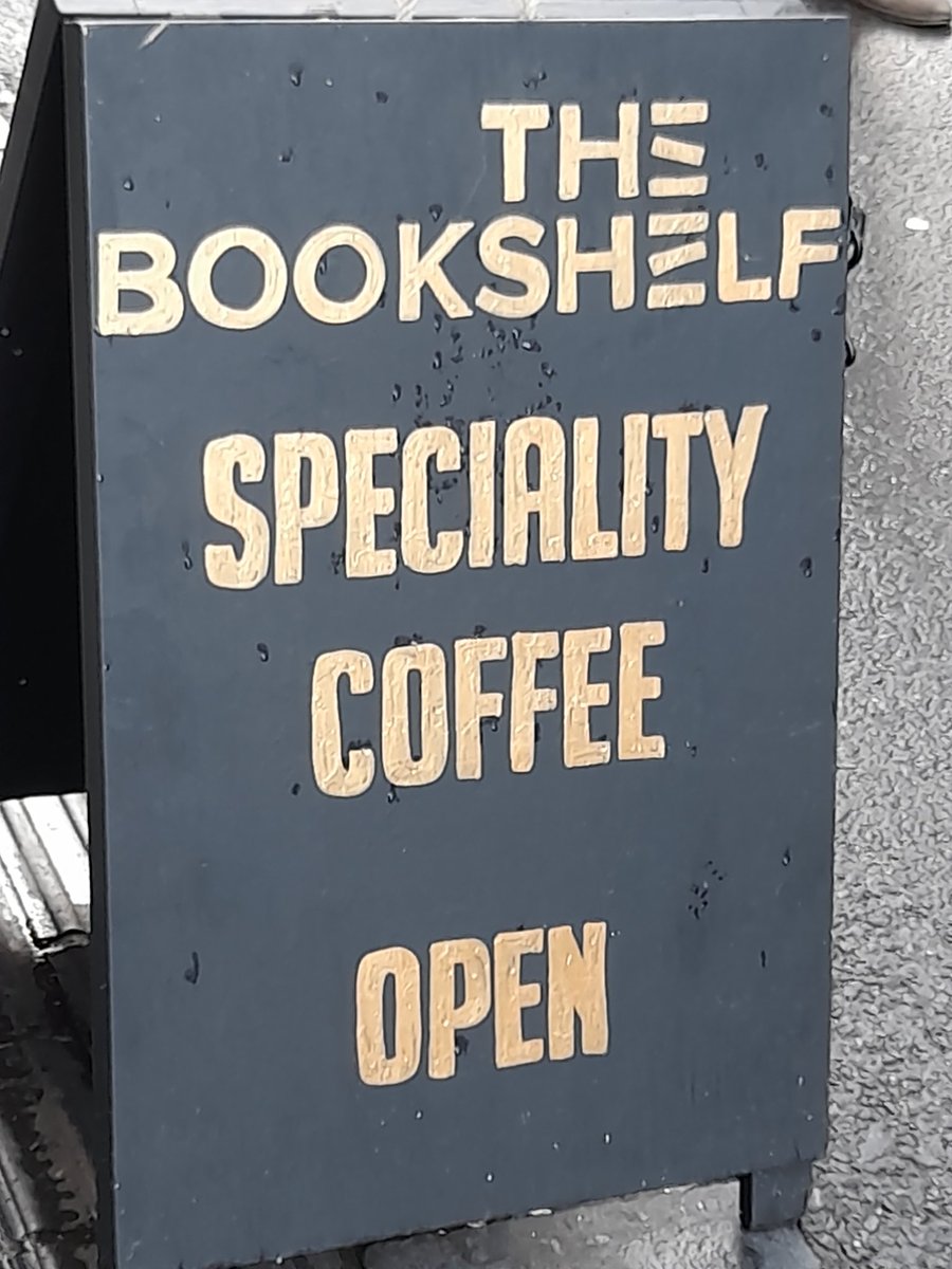 writerblog72's tweet image. Great cafe in South Mall Cork.
 #TheBookshelf is  comfortable, friendly staff.