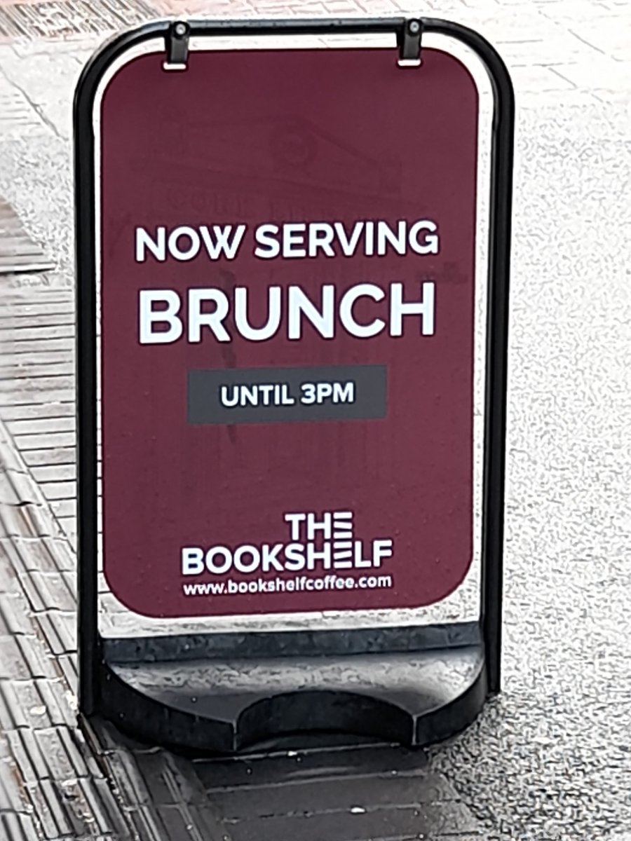 writerblog72's tweet image. Great cafe in South Mall Cork.
 #TheBookshelf is  comfortable, friendly staff.