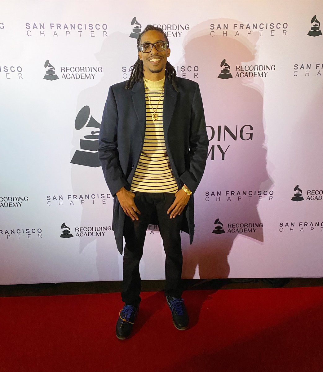 OMAYGA's tweet photo. The smile is genuine, the gold is solid, and I resisted the African American urge to show my belt buckle 

The @RecordingAcad SF Chapter Nominee Celebration was amazing https://t.co/oPehZfZuUH