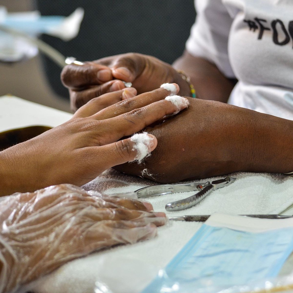 NaPontadosPes's tweet photo. 18 de Janeiro, dia nacional da manicure. Queremos parabenizar a todas, em especial a nossa educadora da oficina de manicure. https://t.co/4BqrEcOJMA