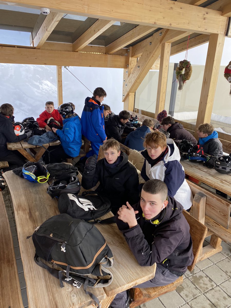 Yr9 Ski Trip ⛷️🎿 - Lunch time on Day 3. ⛷️🇦🇹