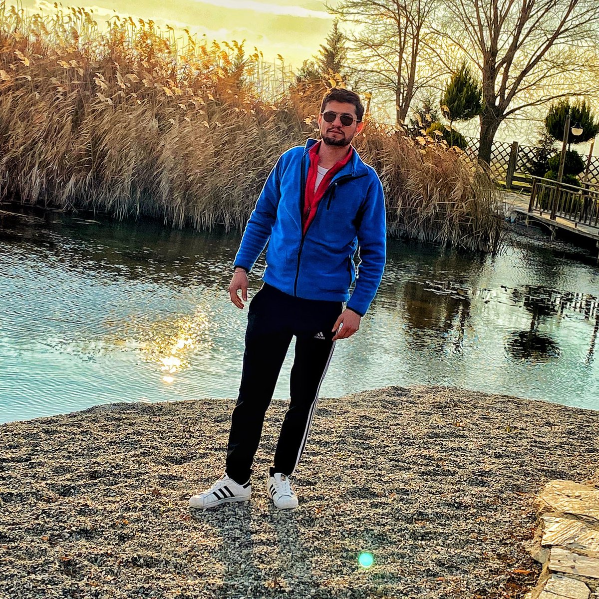 SahanAras's tweet photo. #YeniProfilResmi https://t.co/DcVVBkf5wn
