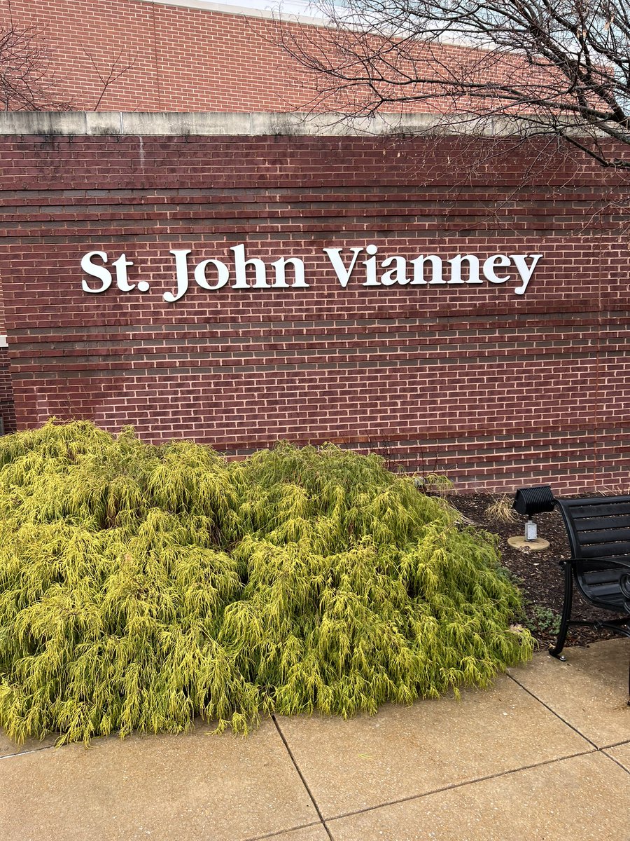 STL blitz continues with @coachgarcia57 great stop at Vianney seeing @CoachStarkey20 and talking football #TheWood24 #CTC #UPROAR