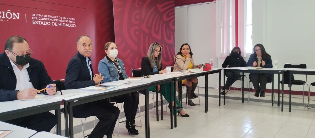 BasicaSEPH's tweet photo. Se reunió personal de la Subsecretaria de Educación Básica, Coordinación General de Enlace Educativo, #SERVICIOSREGIONALES, #DGFE, #DGEB, con la finalidad de propiciar un espacio de reflexión sobre el Taller Intensivo de Formación Continua para Docentes.
@natycastrejonv https://t.co/i7Q9XoUOse