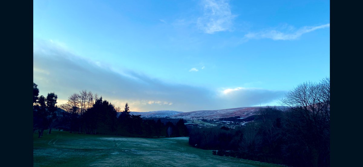 mattpurcell35's tweet photo. Hurry up spring, but the view isn’t bad ,@WarrenpointGC @WGC_live https://t.co/QT5eK9U5Aa
