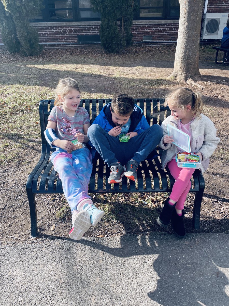 talagators's tweet photo. Beautiful day for an outdoor break! https://t.co/rfxHN9XWkZ