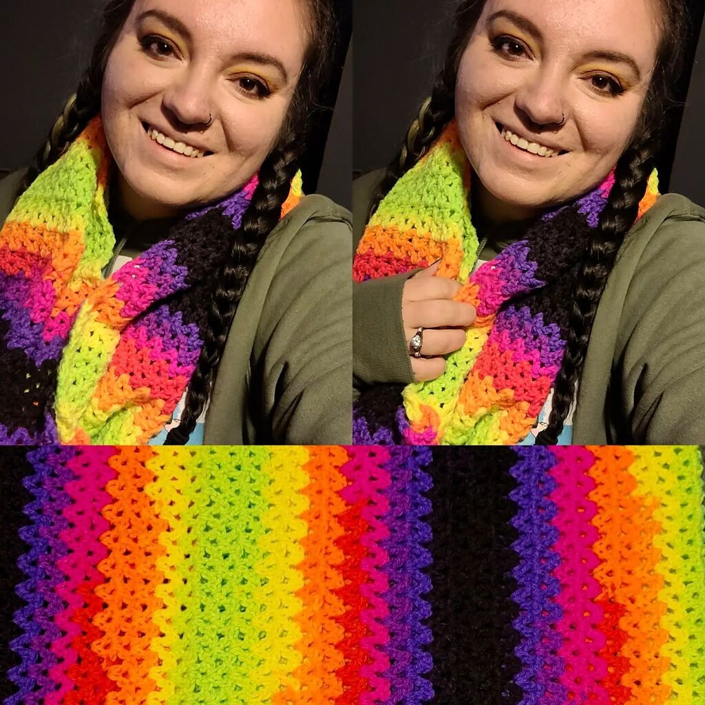 celestialsiesta's tweet photo. Scarf number two, completed. My carpal tunnel hates me, and I gotta go shovel some snow before it gets more difficult, lol👌 https://t.co/6R1Pb1jrCs