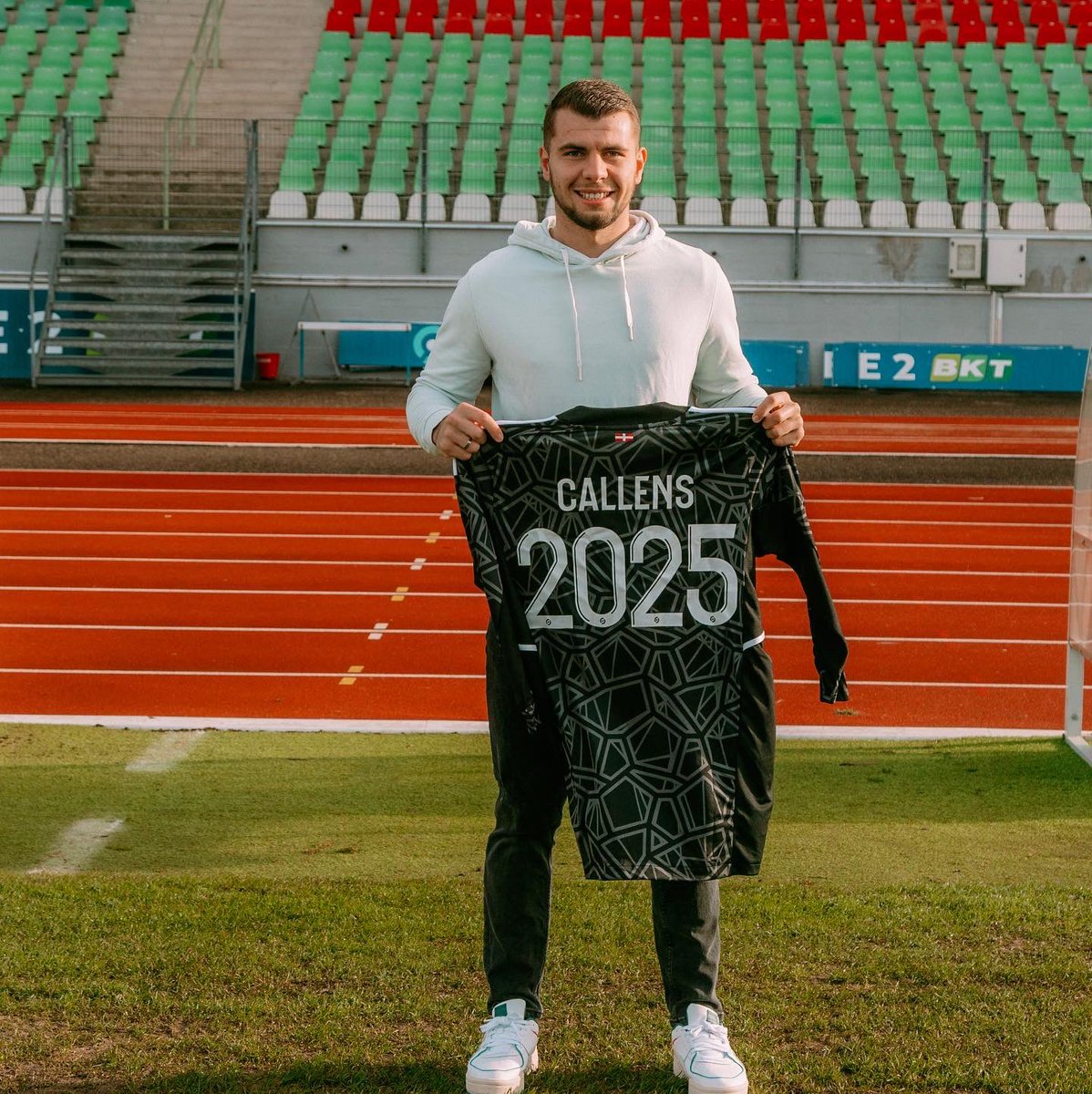 TomCall_16's tweet image. L’aventure continue au @FCAnnecy ❤️🤍

Très heureux de signer définitivement chez les Hauts Savoyards jusqu’en 2025 🏔️

Let’s go !⚽️