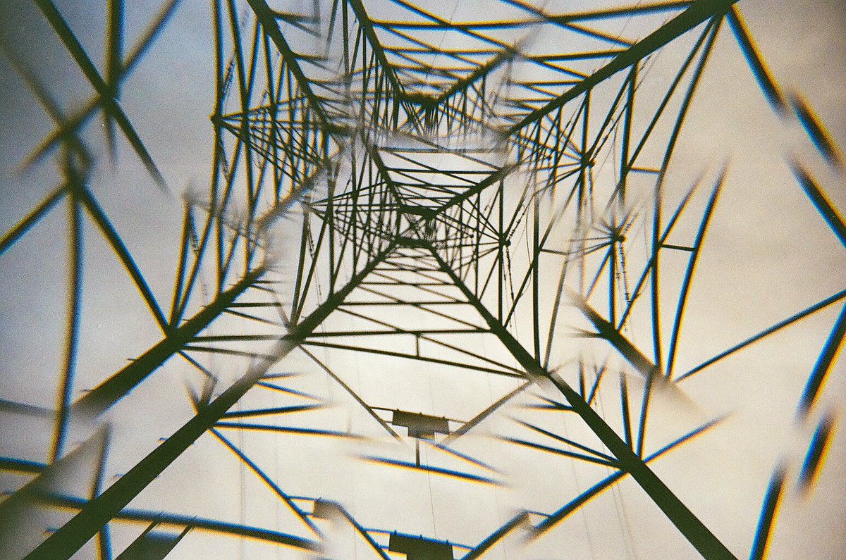 MonoMomento's tweet photo. Been having fun with the new Lomo'apparat, especially the kaleidoscope lens with colour flash filters. These are a few examples (Kodak Colorplus)π
@lomography
@AnalogueWLand
@Kodak
#lomography #kodak #kaleidoscope #filmphotography #35mm #analogue #funpics https://t.co/EwFZoYGbC0