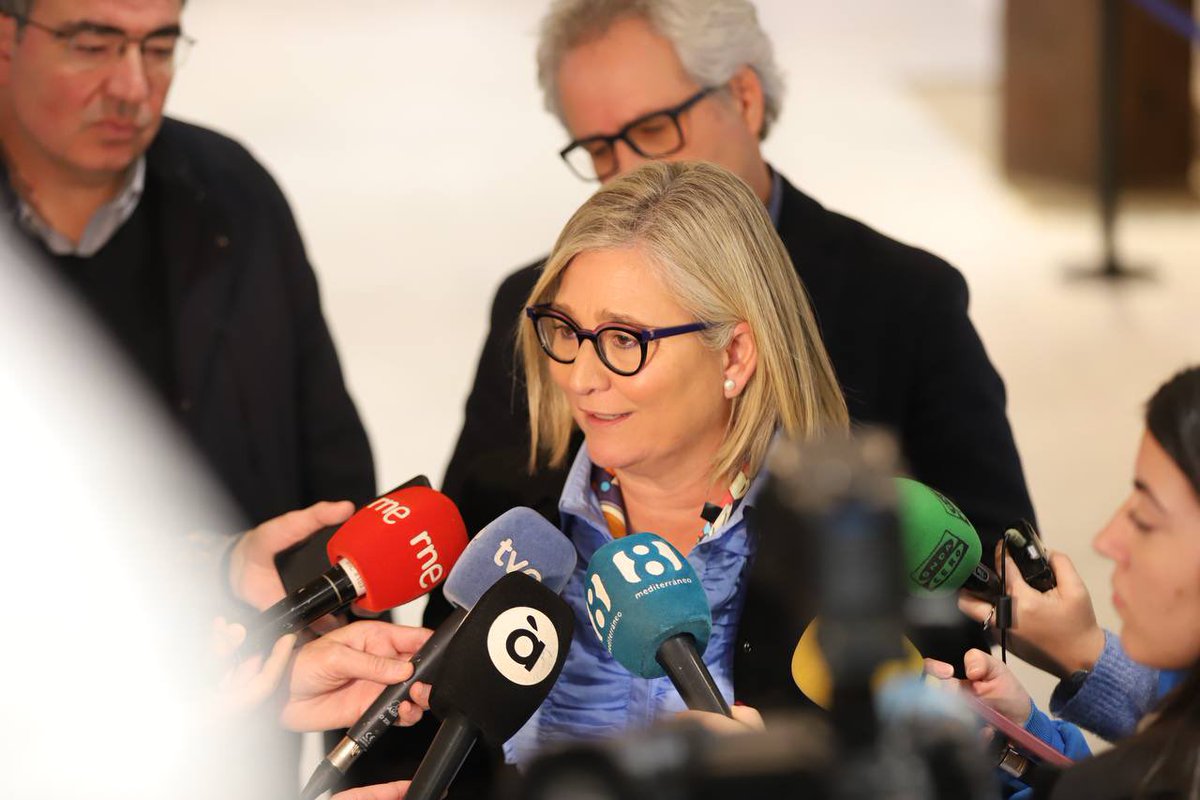 Enhorabuena <a href="/mamen_peris/">Mamen Peris Navarro</a>, nueva sindica de <a href="/CsCValenciana/">Ciudadanos Comunidad Valenciana</a> en les Corts.
Gracias por tu trabajo, compromiso y por asumir esta responsabilidad.