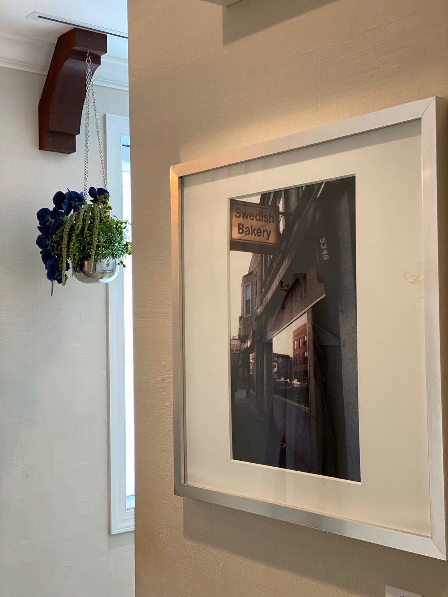 A special touch we added at The Clark! They moved into the former home of Andersonville's Swedish Bakery, a much beloved business for 88 years. We loved adding these photos around the new practice during our commercial design!

#commercialdesignadvisors