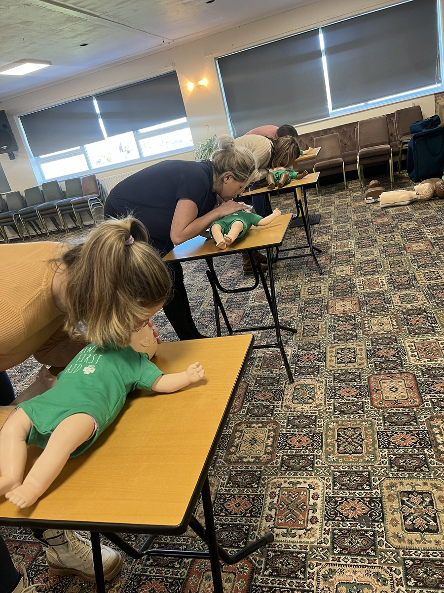 saxilby_school's tweet photo. Another great first aid training day for a group of our staff with @MiniFirstAidLN #pediatricfirstaid https://t.co/wEvJAhByT4