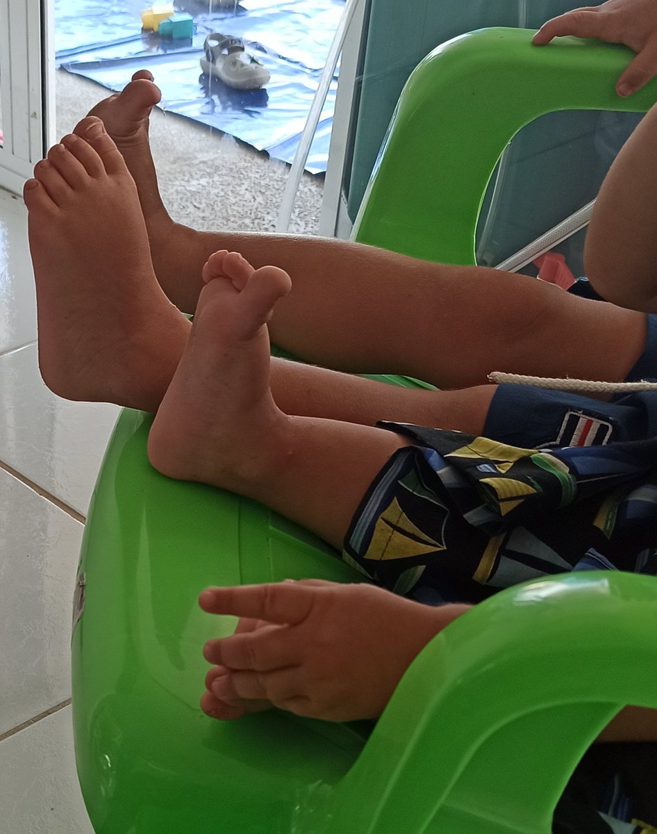 Increíble, la atención y protección de derechos de niños y niñas en Antioquia. Más de 20 días detrás de una Comisaría de Familia para que atienda a dos menores de 3 años, sólos y en pésimas condiciones en medio de una situación migratoria. @GerenciaIAJ <a href="/ICBFColombia/">Bienestar Familiar | ICBF</a> <a href="/isabel_mej1/">Isabel Patiño Mejía</a>