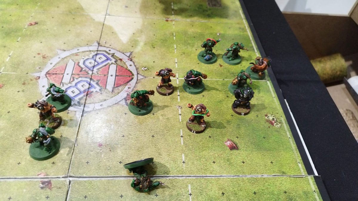 Habemus_Ludum's tweet photo. #habemusliga
#quedadashabemusludum
Qué bien sabe un partido de #BloodBowl cualquier día de la semana!!!
#HBBL #HabemusBloodBowlLeague #FantasyFootball #GamesWorkshop #warhammer #tabletop #tabletopgaming #tabletopgames https://t.co/NrJkLo6wdo
