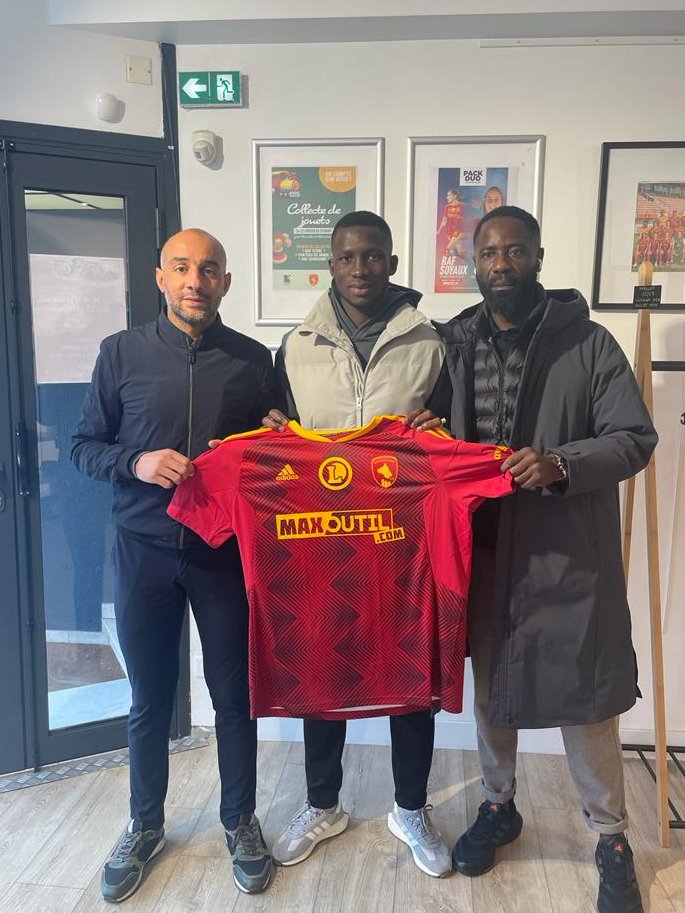 We are pleased to have arranged Sambou Soumano's move from <a href="/FCLorient/">FC LORIENT 🐟</a> to <a href="/OfficielRAF/">Rodez Aveyron Football</a> on loan for the rest of the season. We're excited to see him perform regularly in <a href="/Ligue2BKT/">Ligue 2 BKT</a>! Good luck Sambou! 📋🖊️⚽️