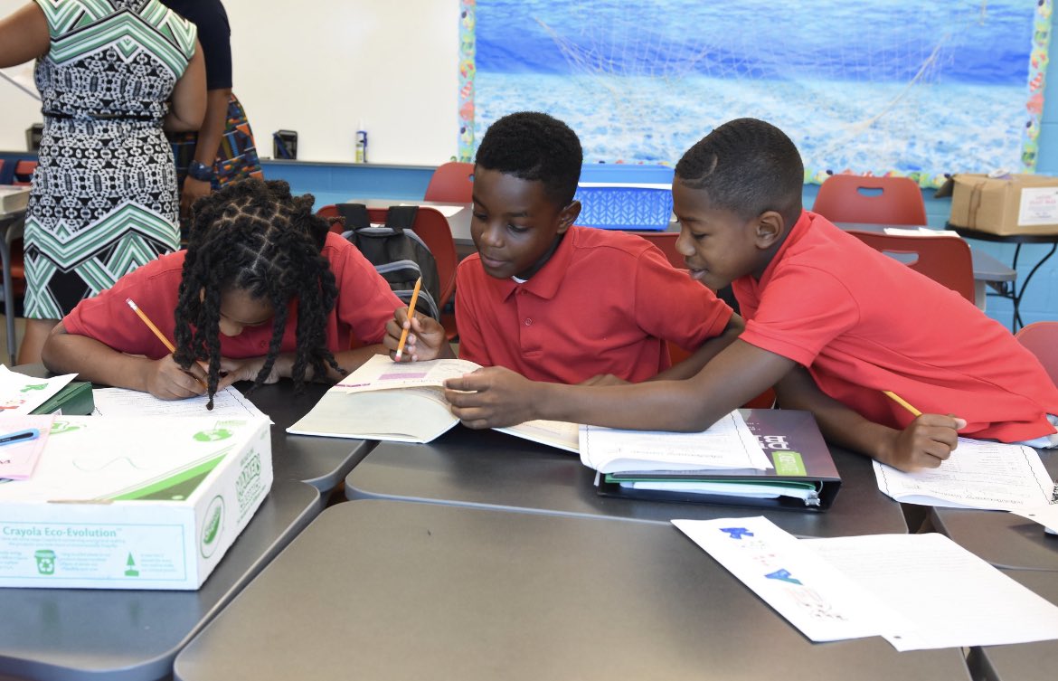 dcpublicschools's tweet image. BIG NEWS: DC Public Schools just received a $2.5 million grant to expand the @DCPSConnected model to @TurnerRocketsDC and @HendleyES through 2027. This funding will allow robust after school programming, mental health services, and tutoring, among other community-based resources.