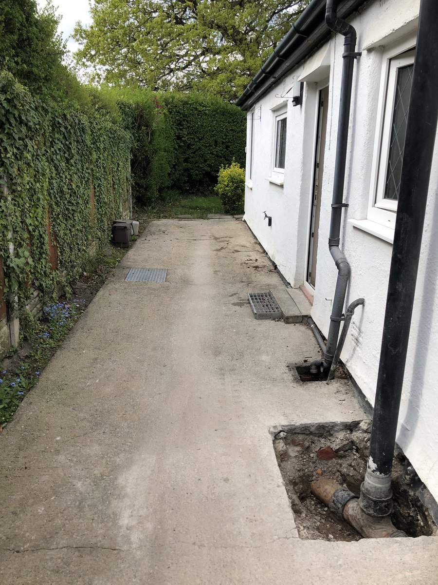 tmrbuilding's tweet photo. New foul and surface water drainage installed in Ellesmere Port. #minidiggeranddriverhire #excavatoroperatorhire #groundworks #landscaping #Liverpool #Wirral https://t.co/hfpGdhMGd2