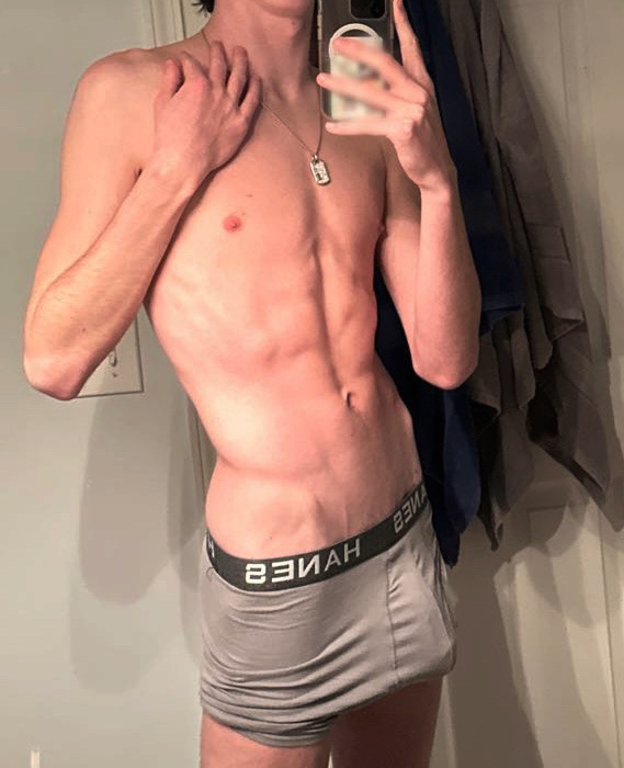 Zach_Knoxx's tweet photo. Who wants to come over and shower? RT
#twink #gay #biboys #onlyfanspromo #onlyfans #onlyfansFree 
https://t.co/7Ku6riWazr https://t.co/BeyH7znIIw